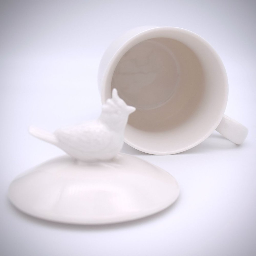 Gracie Bone China White Tea Cup Bird Lid Coastline Imports 12 oz Mug